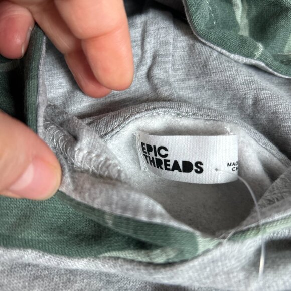 Boys Small Gray Green Camouflage Camo Hoodie Sweatshirt Warm Color-block NWT - Picture 4 of 10